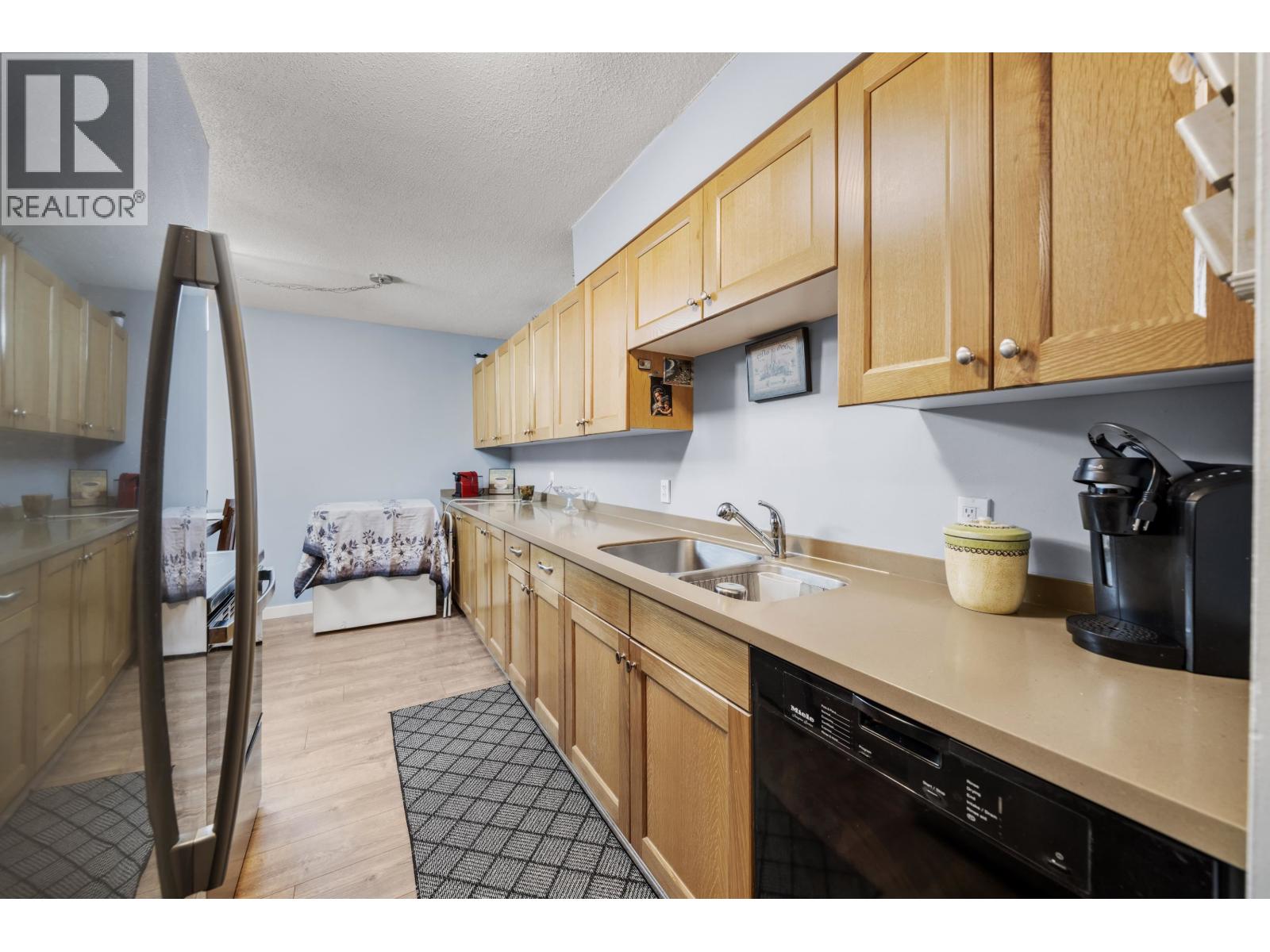 302 371 Ellesmere Avenue, Burnaby, British Columbia  V5B 3T1 - Photo 5 - R3176674