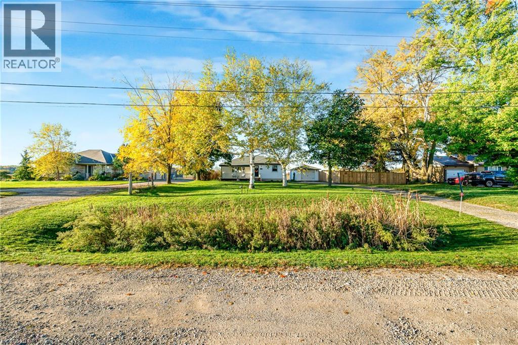 33305 Richmond Street, Lucan, Ontario  N0M 2J0 - Photo 3 - 40872781