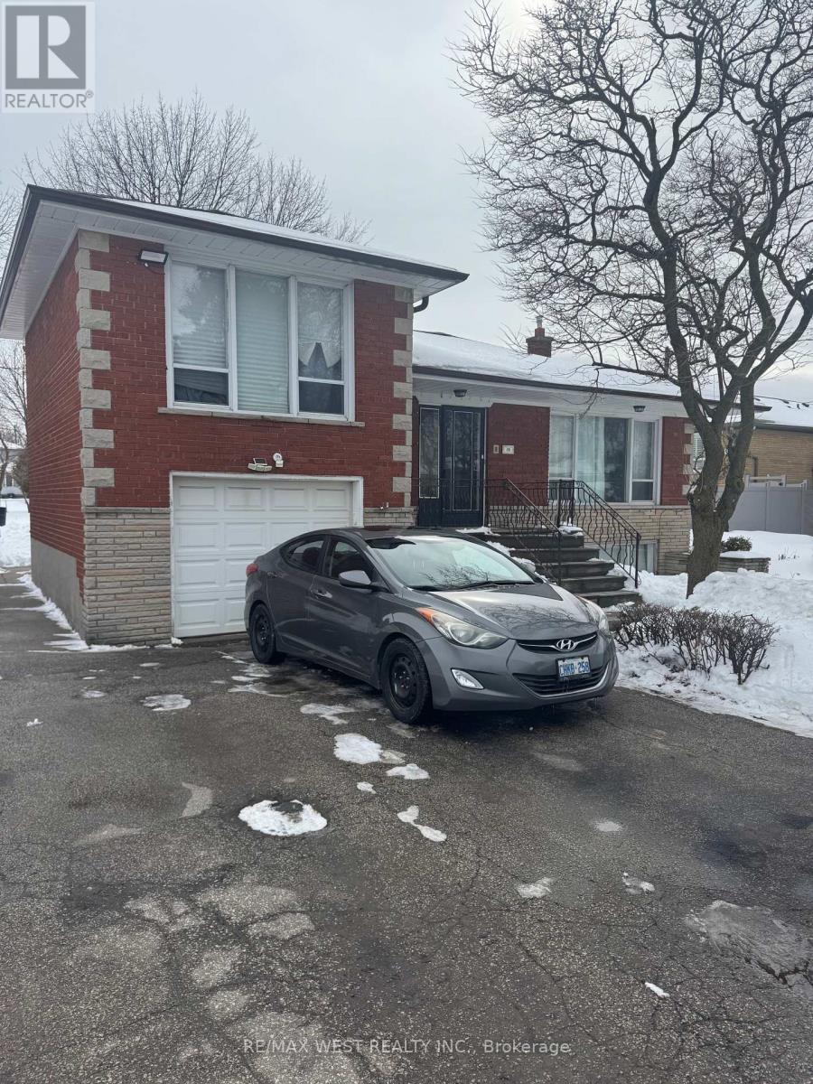 B1 - 35 Lilywood Road, Toronto, Ontario  M6B 1V6 - Photo 1 - W14100212