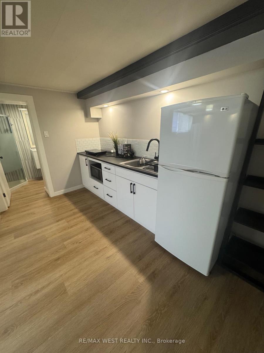 B1 - 35 Lilywood Road, Toronto, Ontario  M6B 1V6 - Photo 6 - W14100212