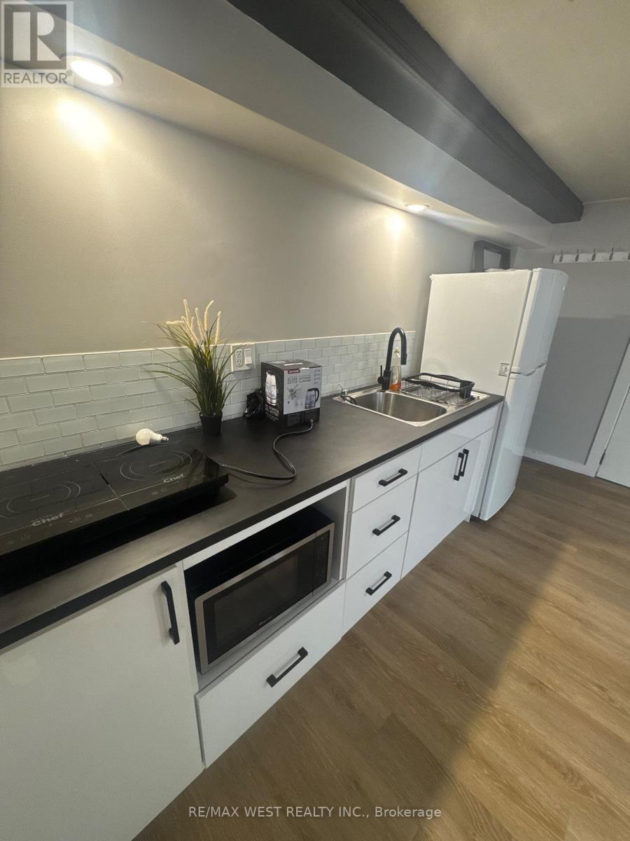 B1 - 35 Lilywood Road, Toronto, Ontario  M6B 1V6 - Photo 9 - W14100212