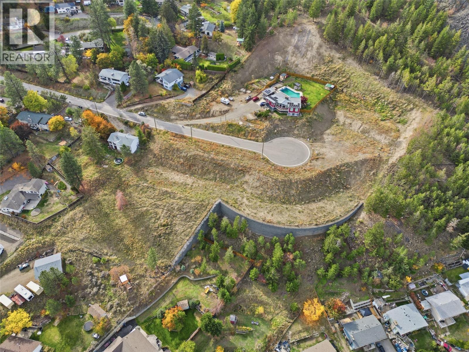 1186 CRESTWOOD Drive
