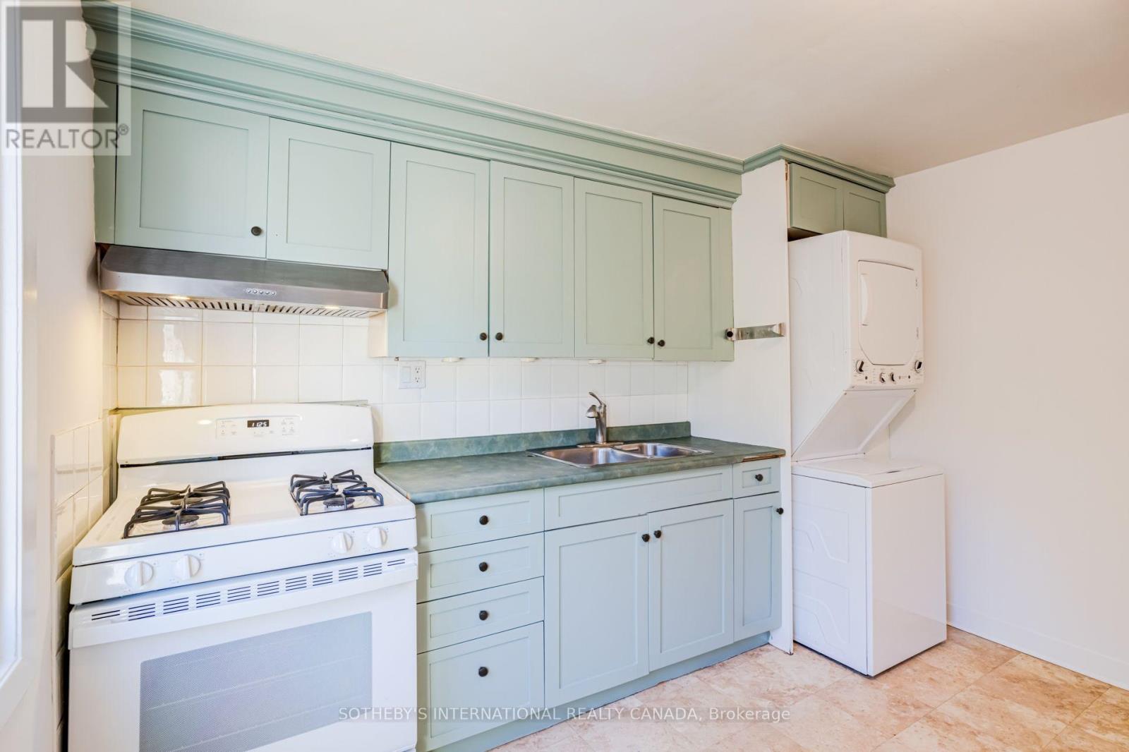 13 Euclid Avenue, Toronto, Ontario  M6J 2J5 - Photo 11 - C14099956