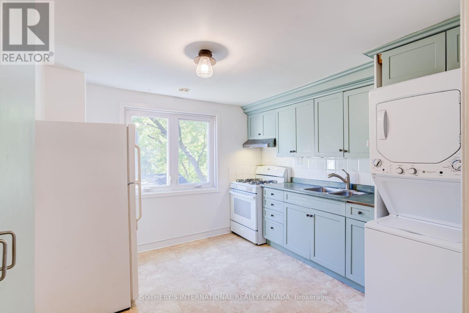 13 Euclid Avenue, Toronto, Ontario  M6J 2J5 - Photo 9 - C14099956