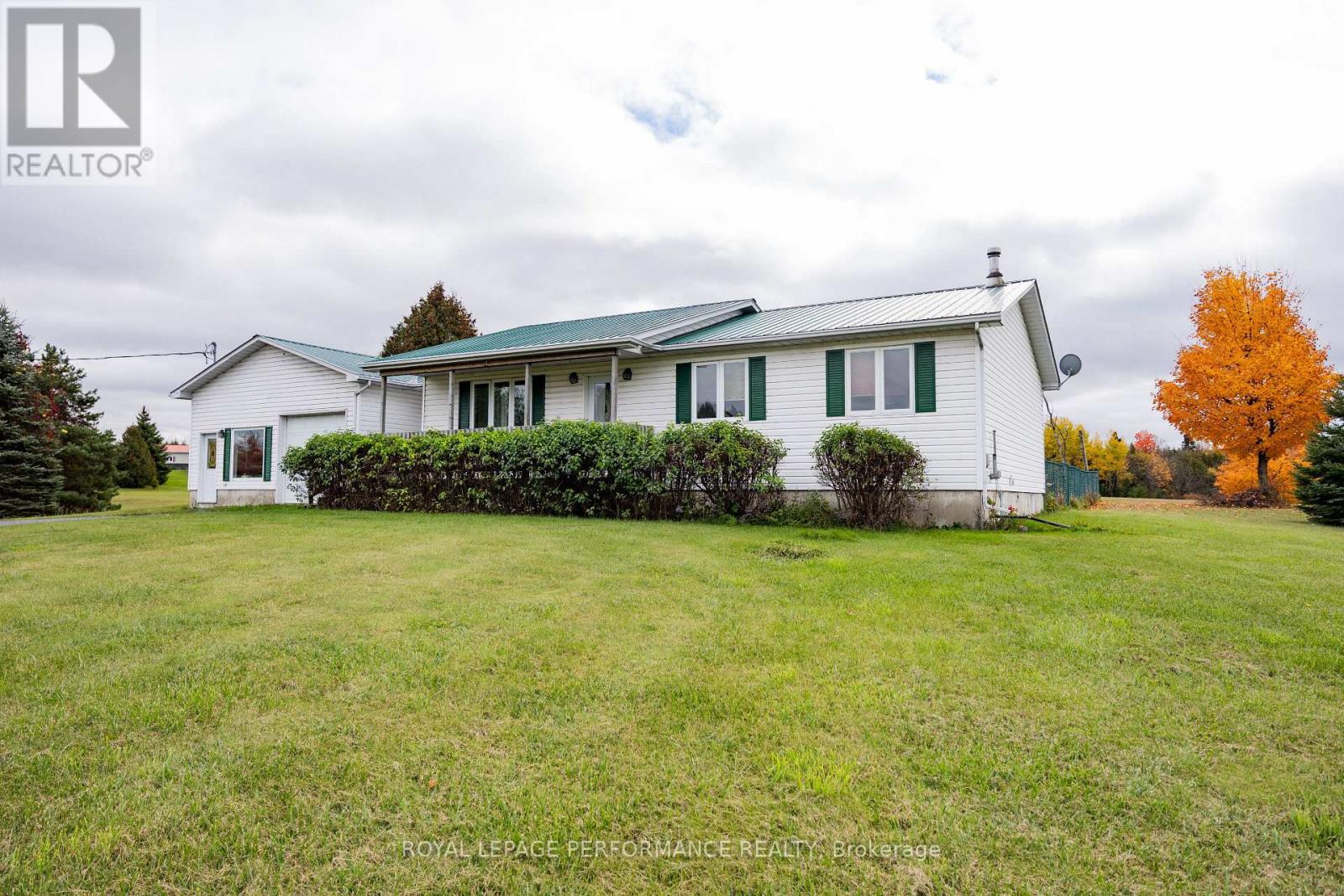 19976 County 43 Road, North Glengarry, Ontario  K0C 1A0 - Photo 7 - X14100224