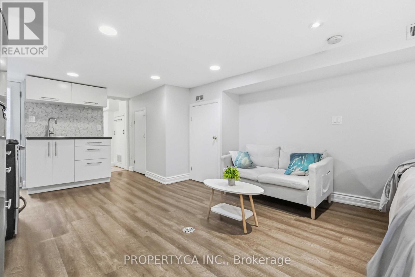 Bsmt - 175 Coleman Avenue, Toronto, Ontario  M4C 1P9 - Photo 14 - E14100252