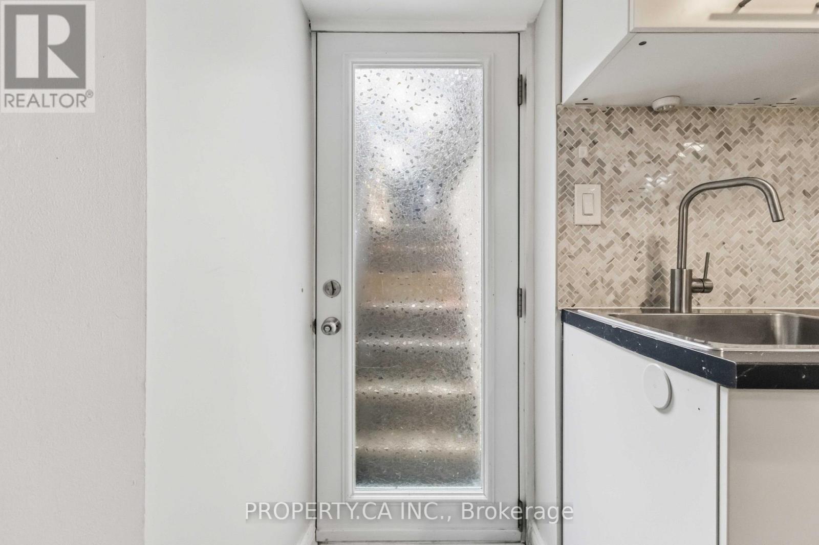 Bsmt - 175 Coleman Avenue, Toronto, Ontario  M4C 1P9 - Photo 3 - E14100252