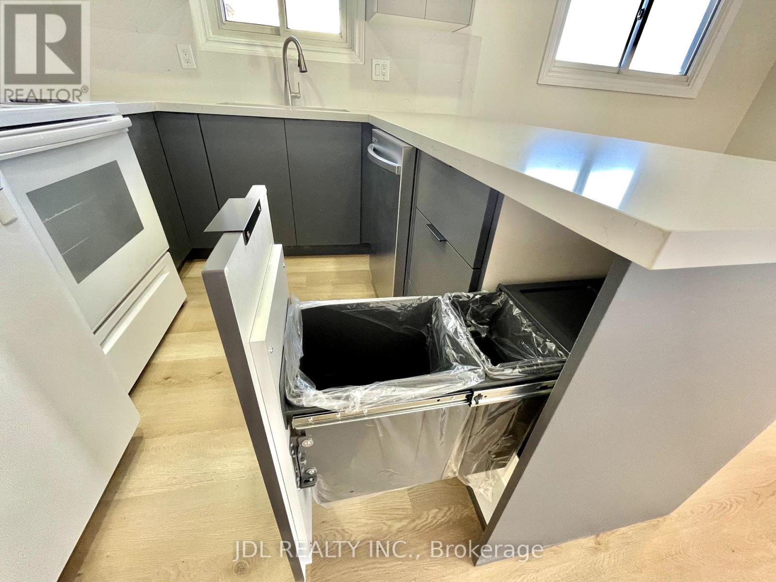 Main - 38 Grandview Street S, Oshawa (Donevan), Ontario  L1H 7C4 - Photo 10 - E14100306