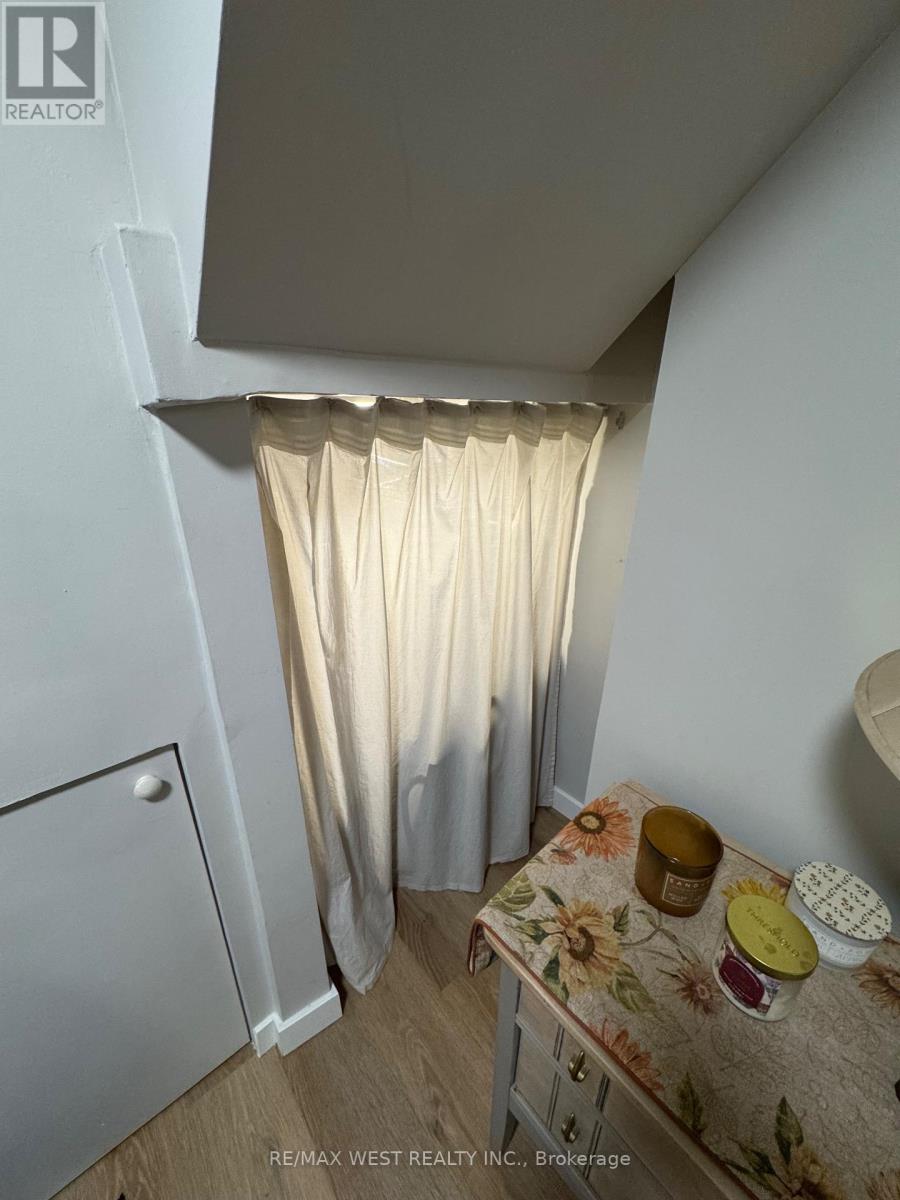 B2 - 35 Lilywood Road, Toronto (Yorkdale-Glen Park), Ontario  M6B 1V6 - Photo 14 - W14100232