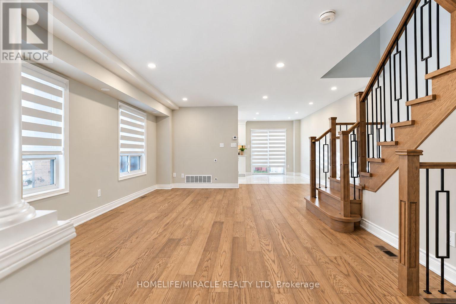 7683 Doverwood Drive, Mississauga (Meadowvale), Ontario  L5N 8J1 - Photo 6 - W14100240