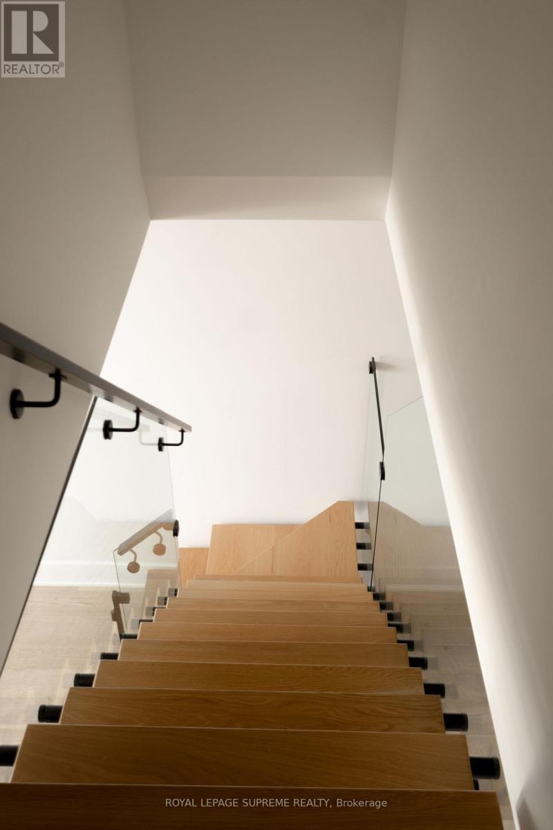 251 Crawford Street, Toronto, Ontario  M6J 2V7 - Photo 11 - C14098232
