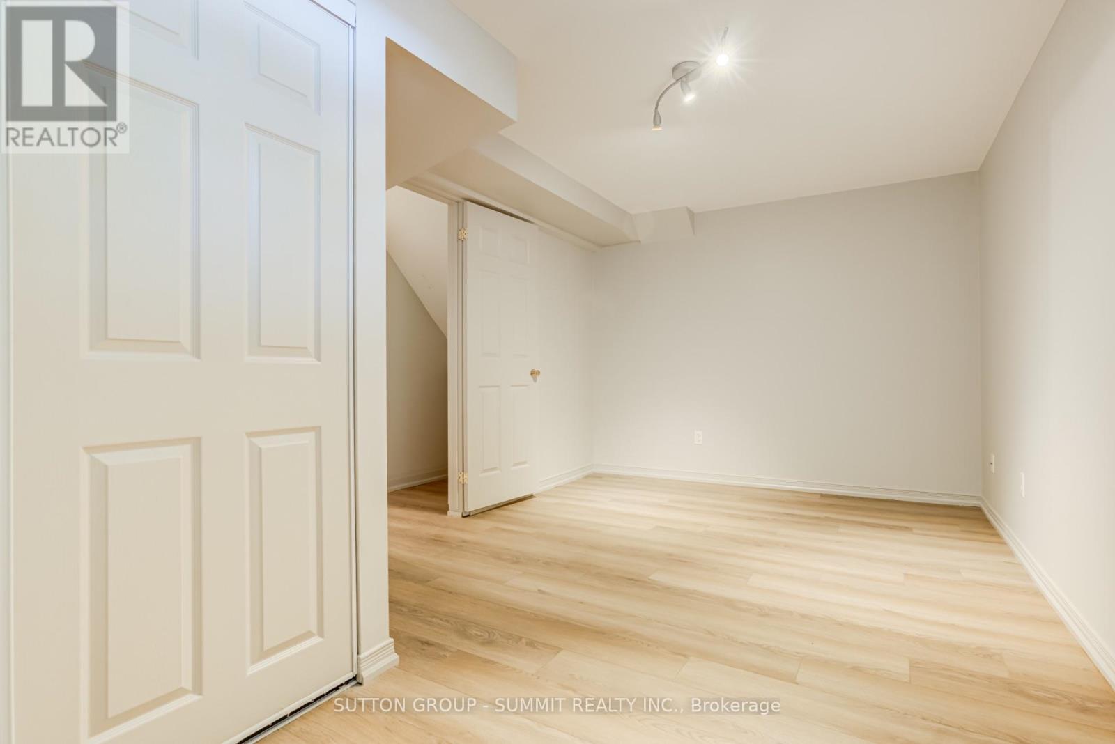 346 University Downs Crescent, Waterloo, Ontario  N2K 4A9 - Photo 39 - X14100244