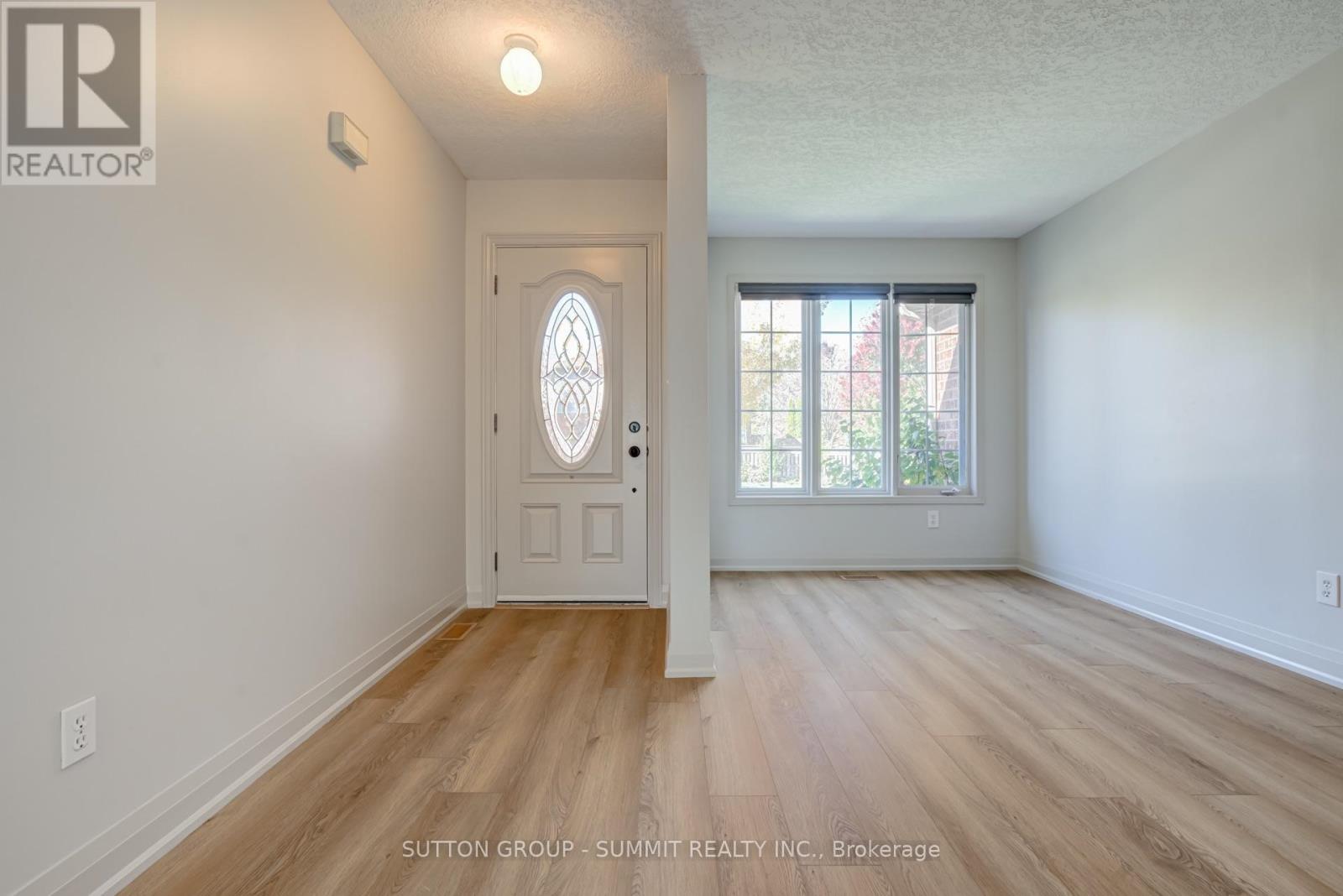 346 University Downs Crescent, Waterloo, Ontario  N2K 4A9 - Photo 5 - X14100244