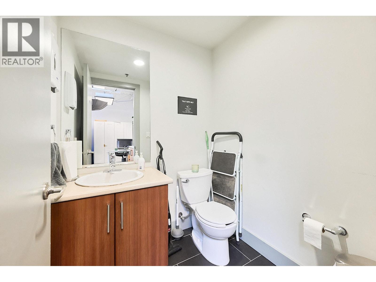 112 618 E Kent Avenue South, Vancouver, British Columbia  V5X 0B1 - Photo 9 - C8082959