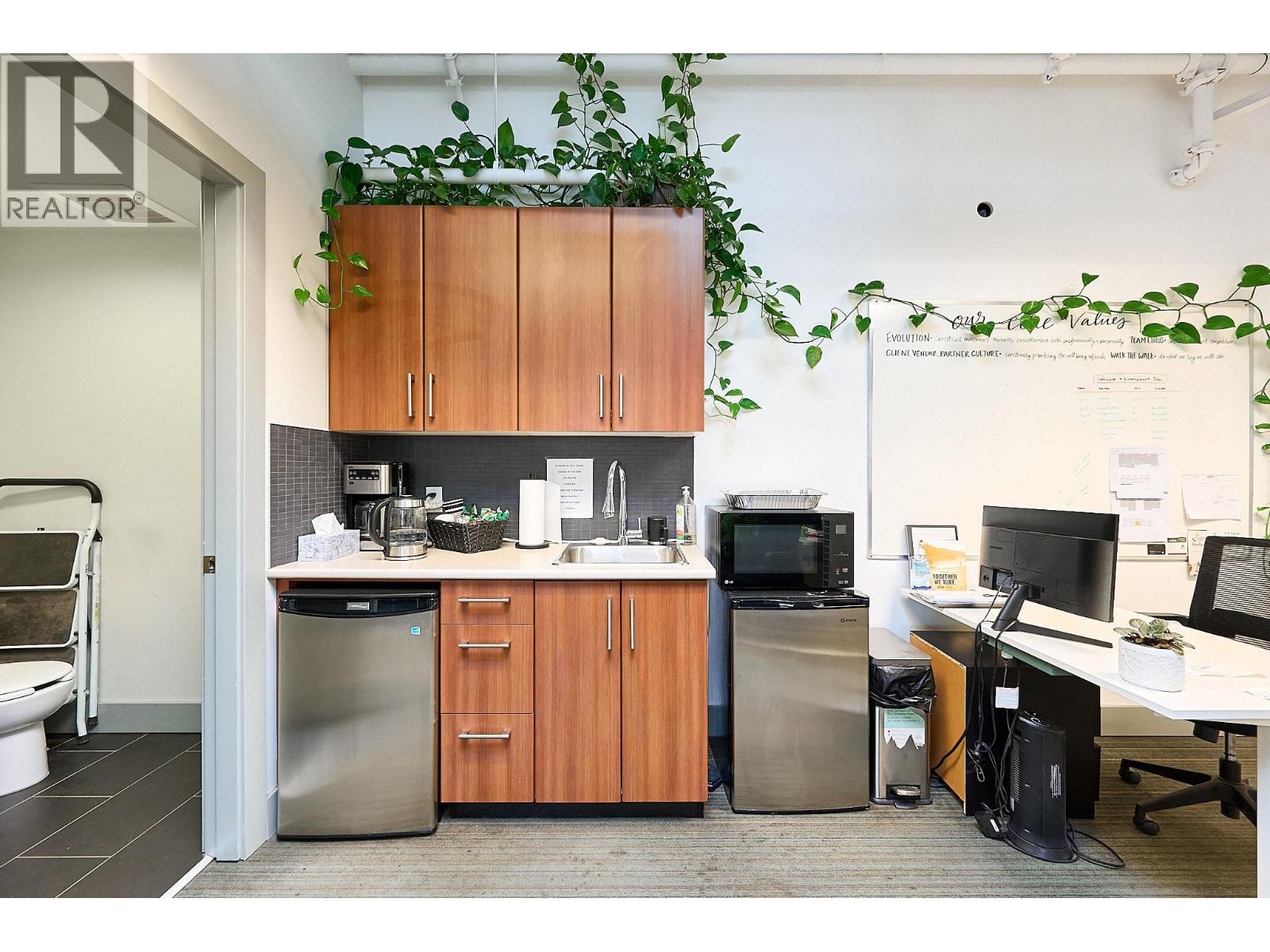112 618 E Kent Avenue South, Vancouver, British Columbia  V5X 0B1 - Photo 7 - C8082959