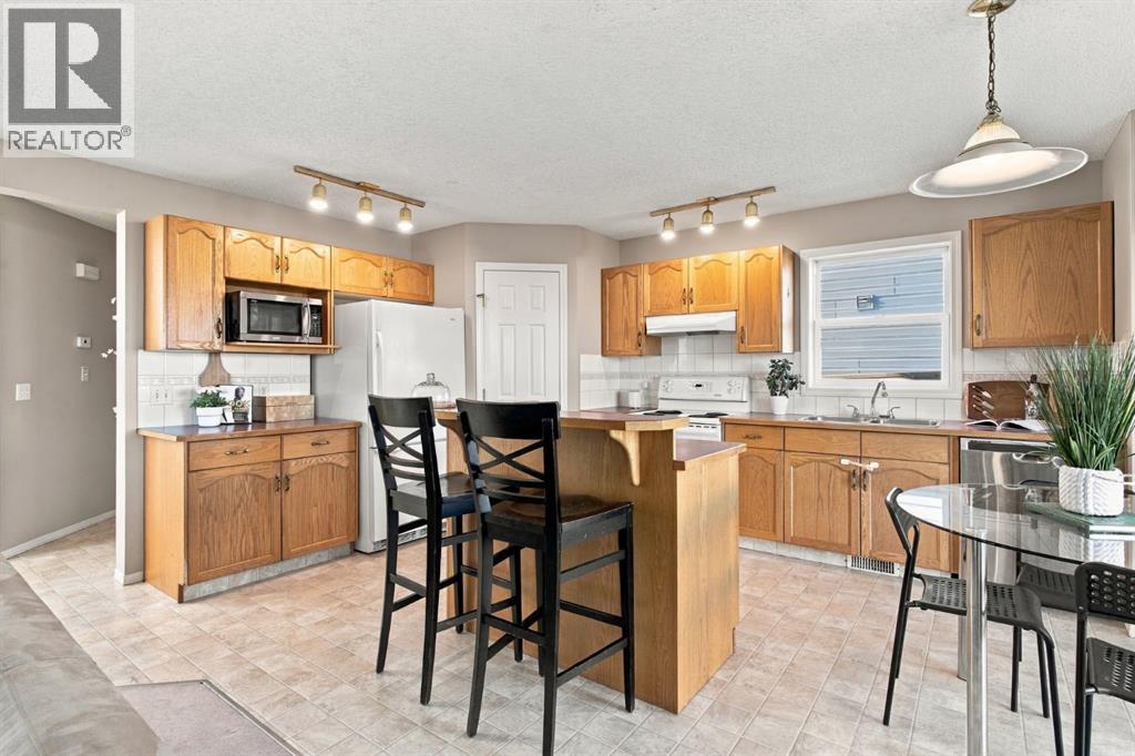 234 Chapalina Place Se, Calgary, Alberta  T2X 3P4 - Photo 11 - A2339149
