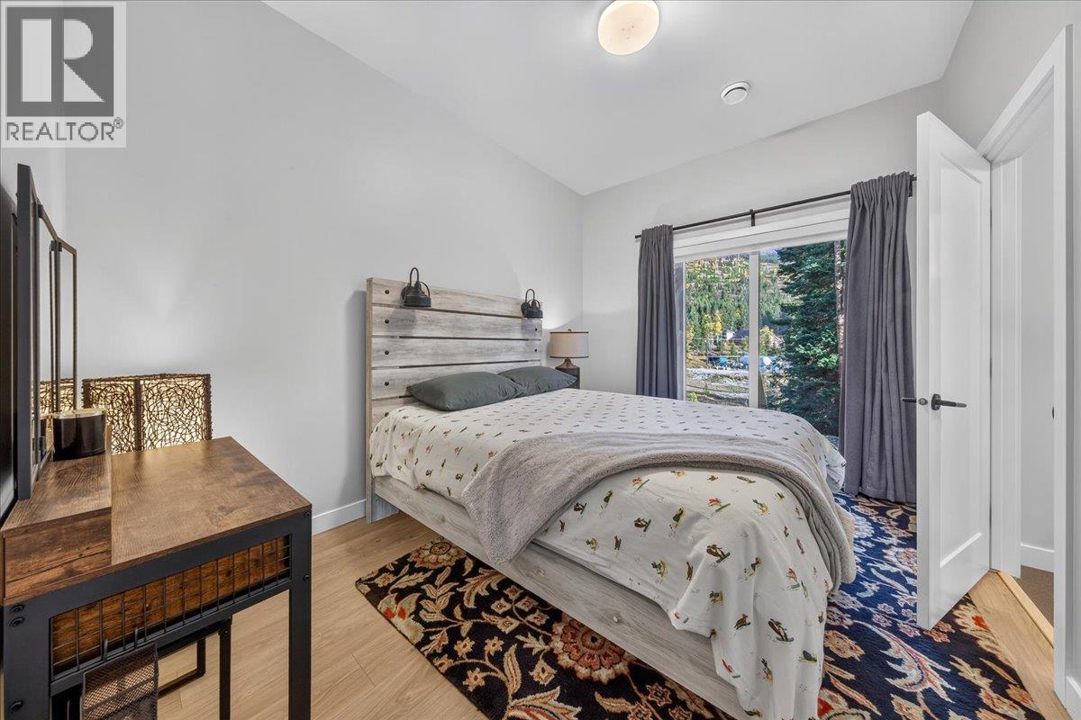 2116 Panorama Drive Unit# 102