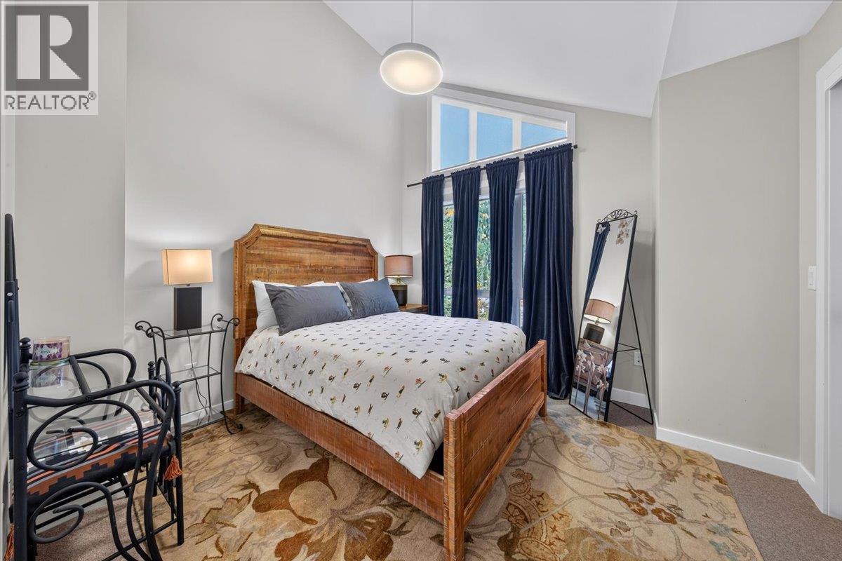 2116 Panorama Drive Unit# 102