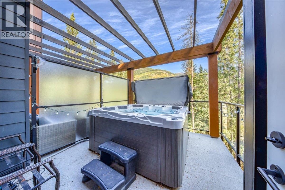 2116 Panorama Drive Unit# 102