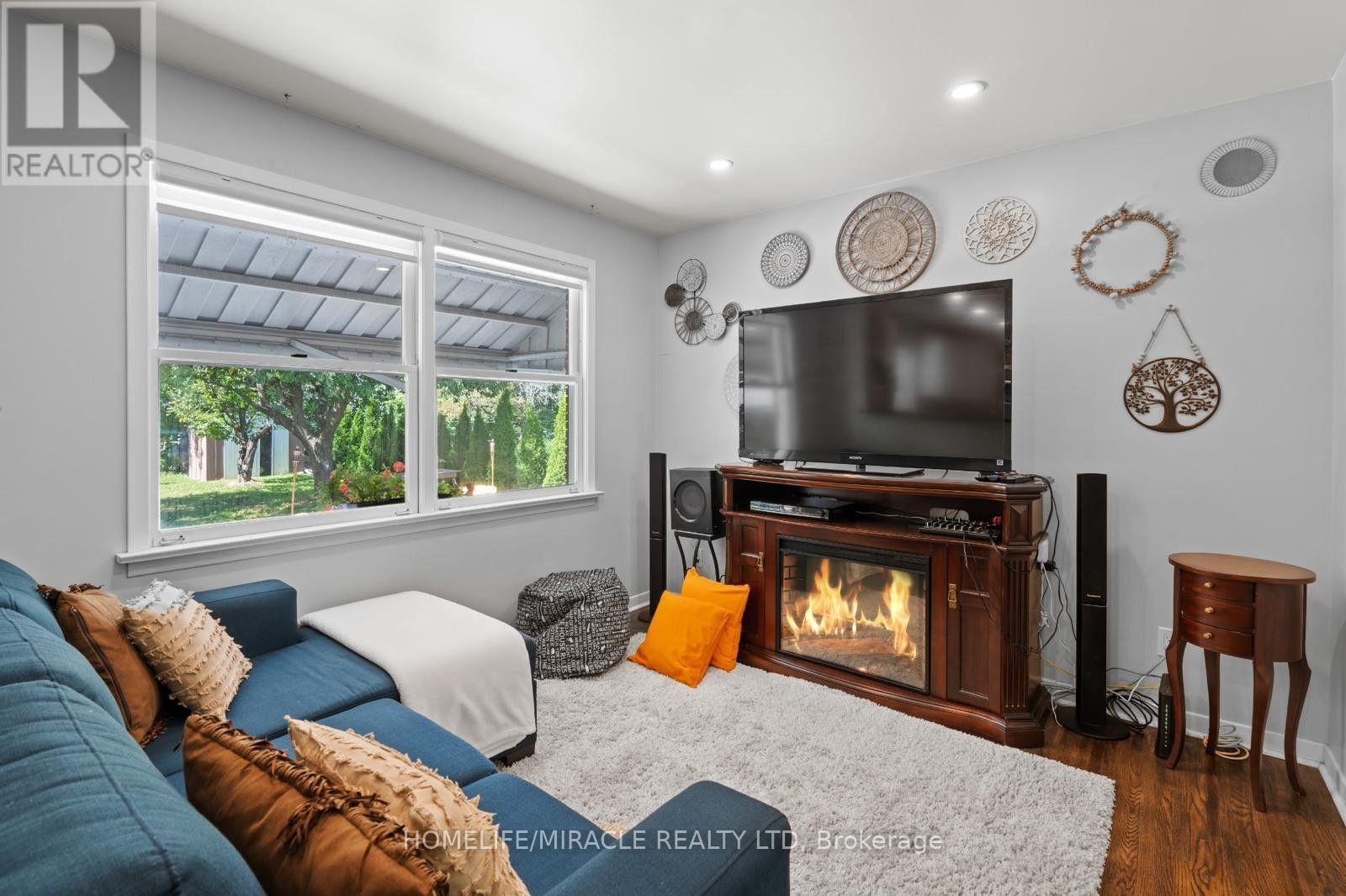 6495 Dorchester Road, Niagara Falls, Ontario  L2G 5T6 - Photo 2 - X13757790