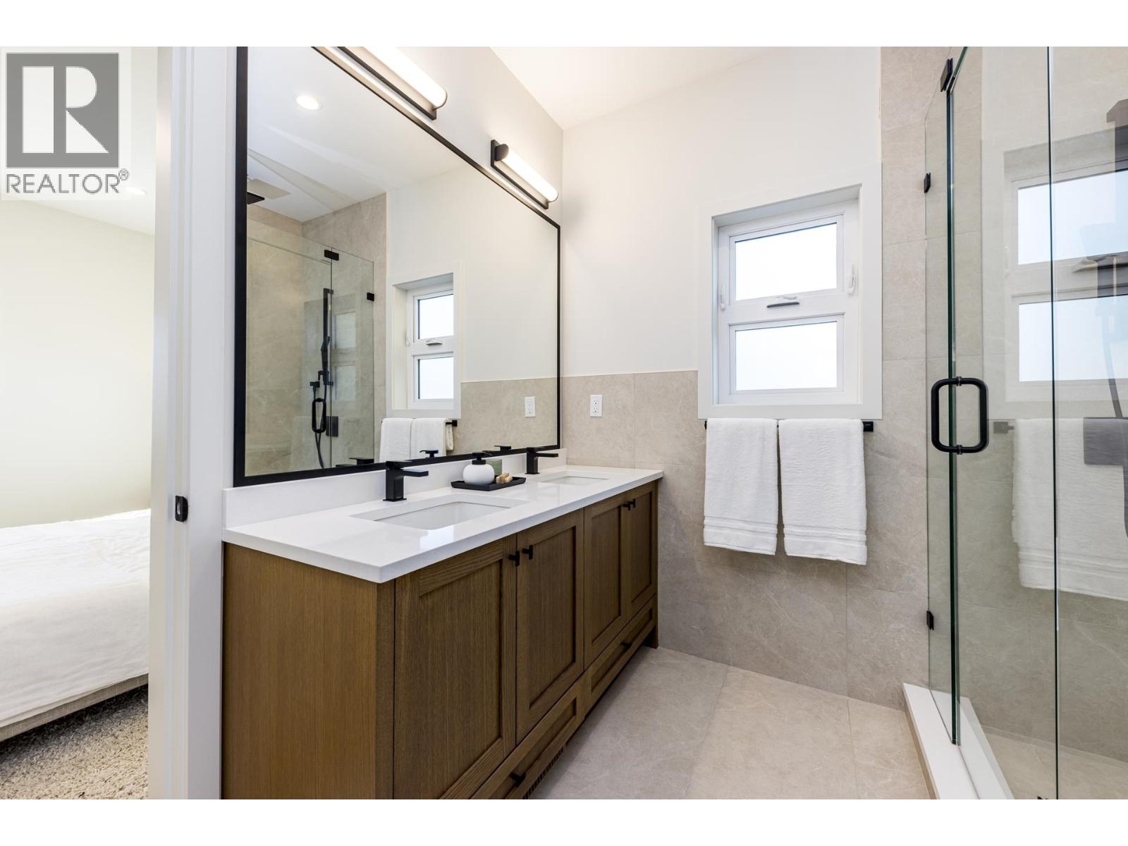 357 E 22nd Street, North Vancouver, British Columbia  V7L 3C8 - Photo 28 - R3177205