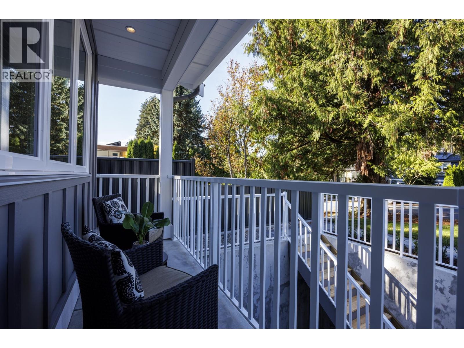 357 E 22nd Street, North Vancouver, British Columbia  V7L 3C8 - Photo 3 - R3177205