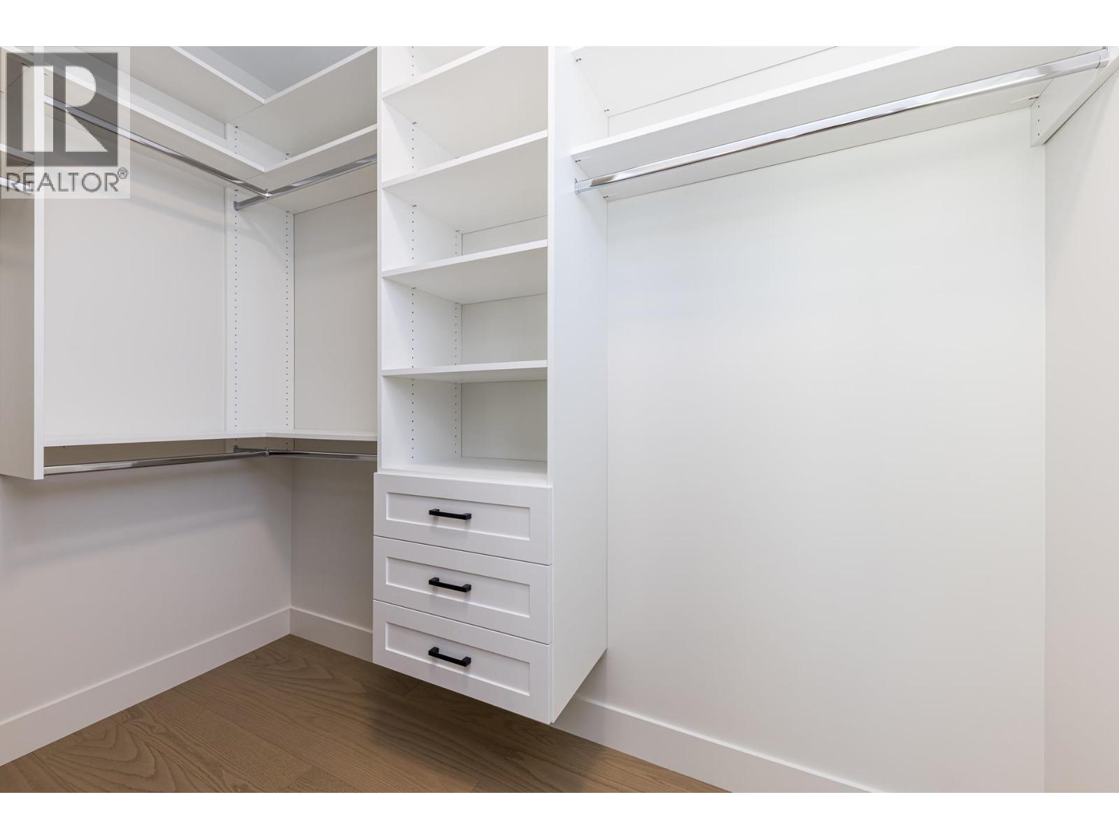 357 E 22nd Street, North Vancouver, British Columbia  V7L 3C8 - Photo 30 - R3177205