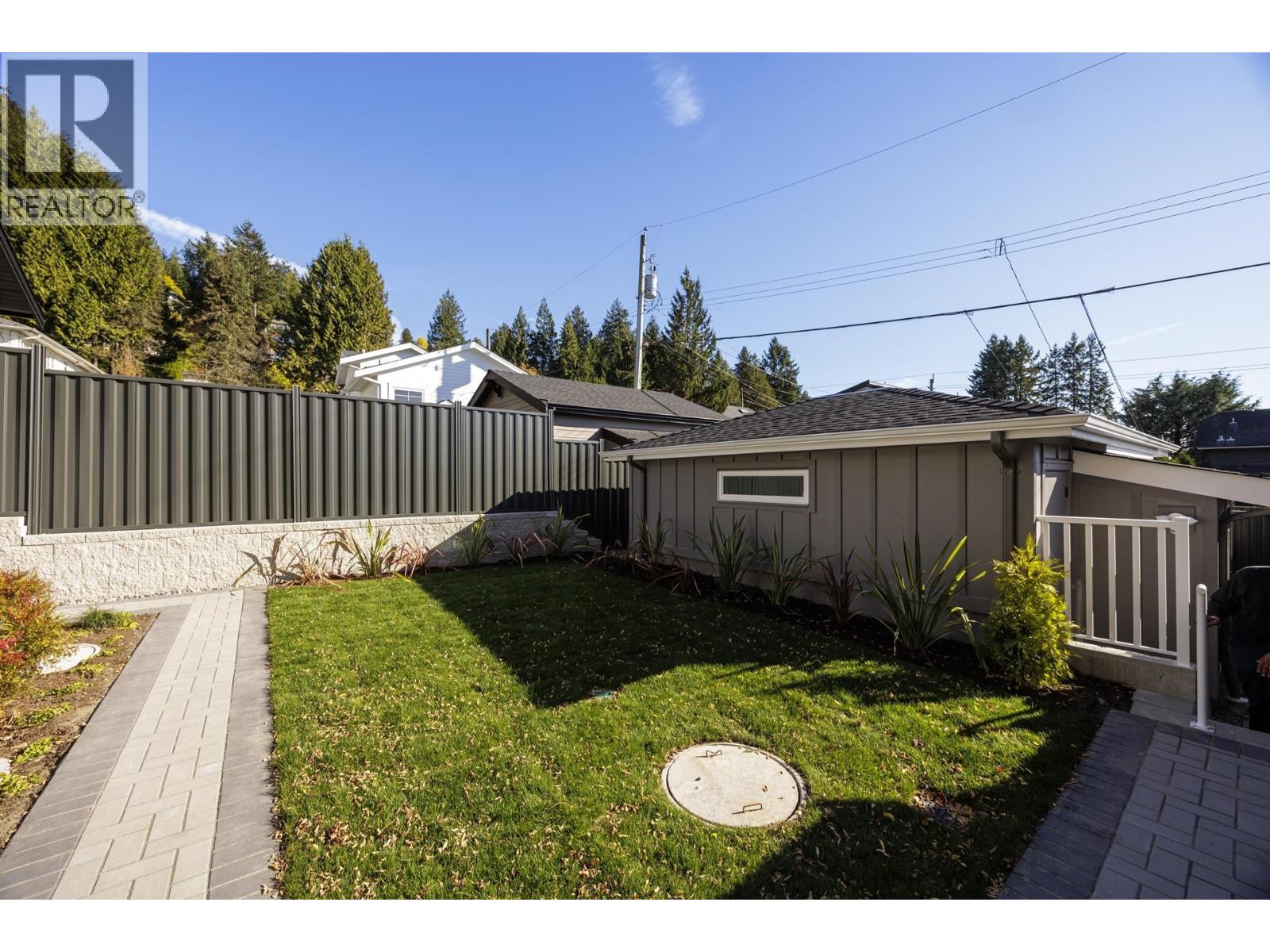 357 E 22nd Street, North Vancouver, British Columbia  V7L 3C8 - Photo 38 - R3177205