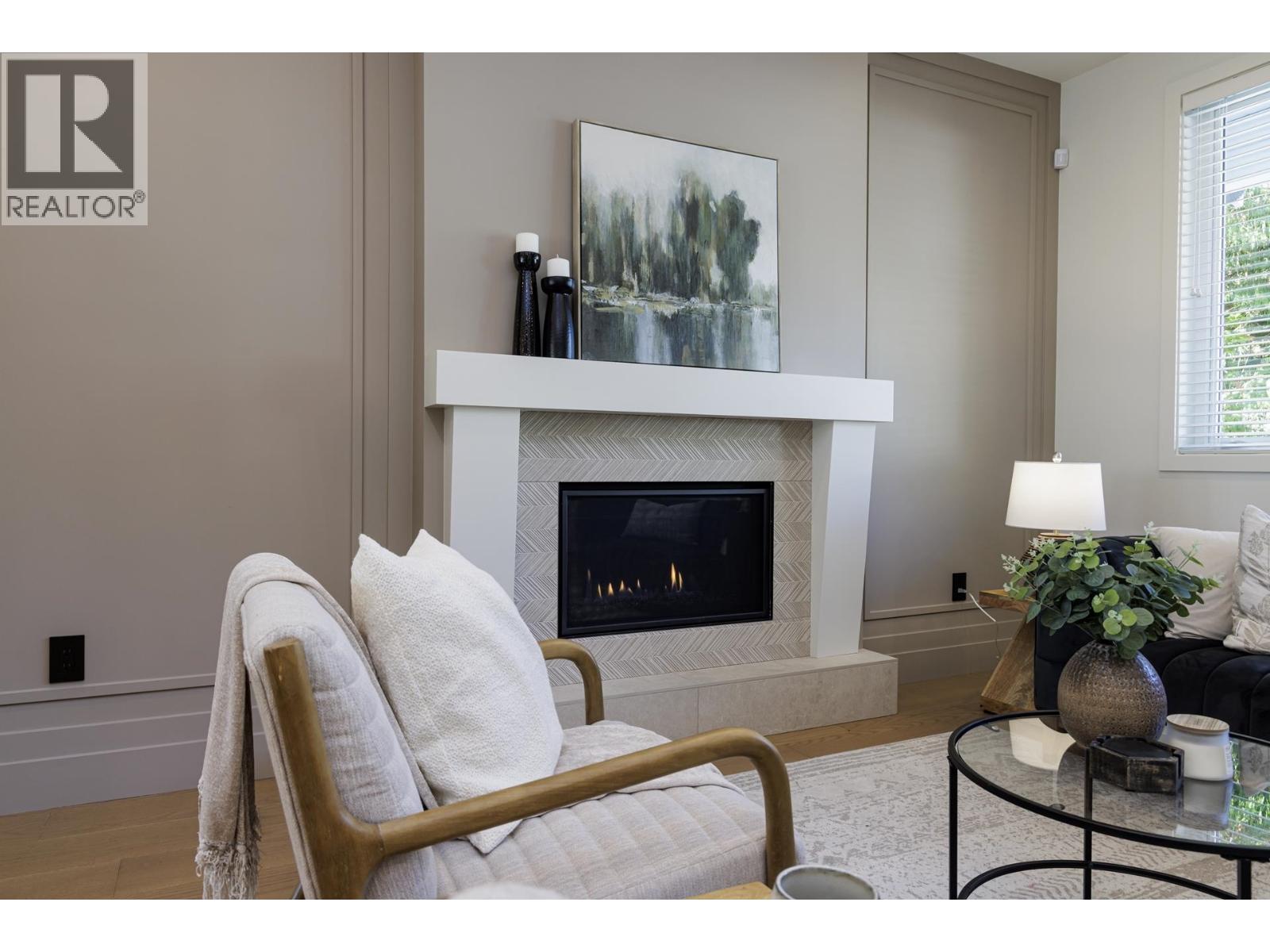 357 E 22nd Street, North Vancouver, British Columbia  V7L 3C8 - Photo 5 - R3177205