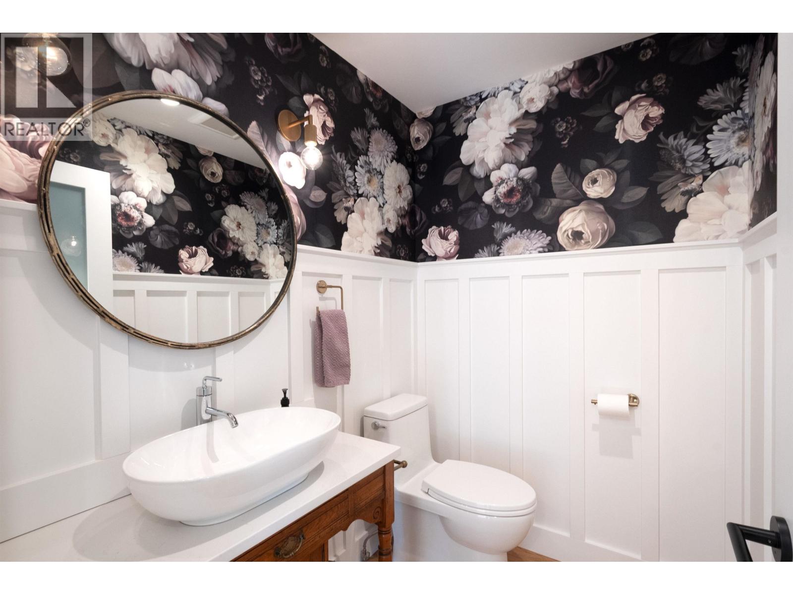 4592 Cove Cliff Road, North Vancouver, British Columbia  V7G 1H6 - Photo 12 - R3177215