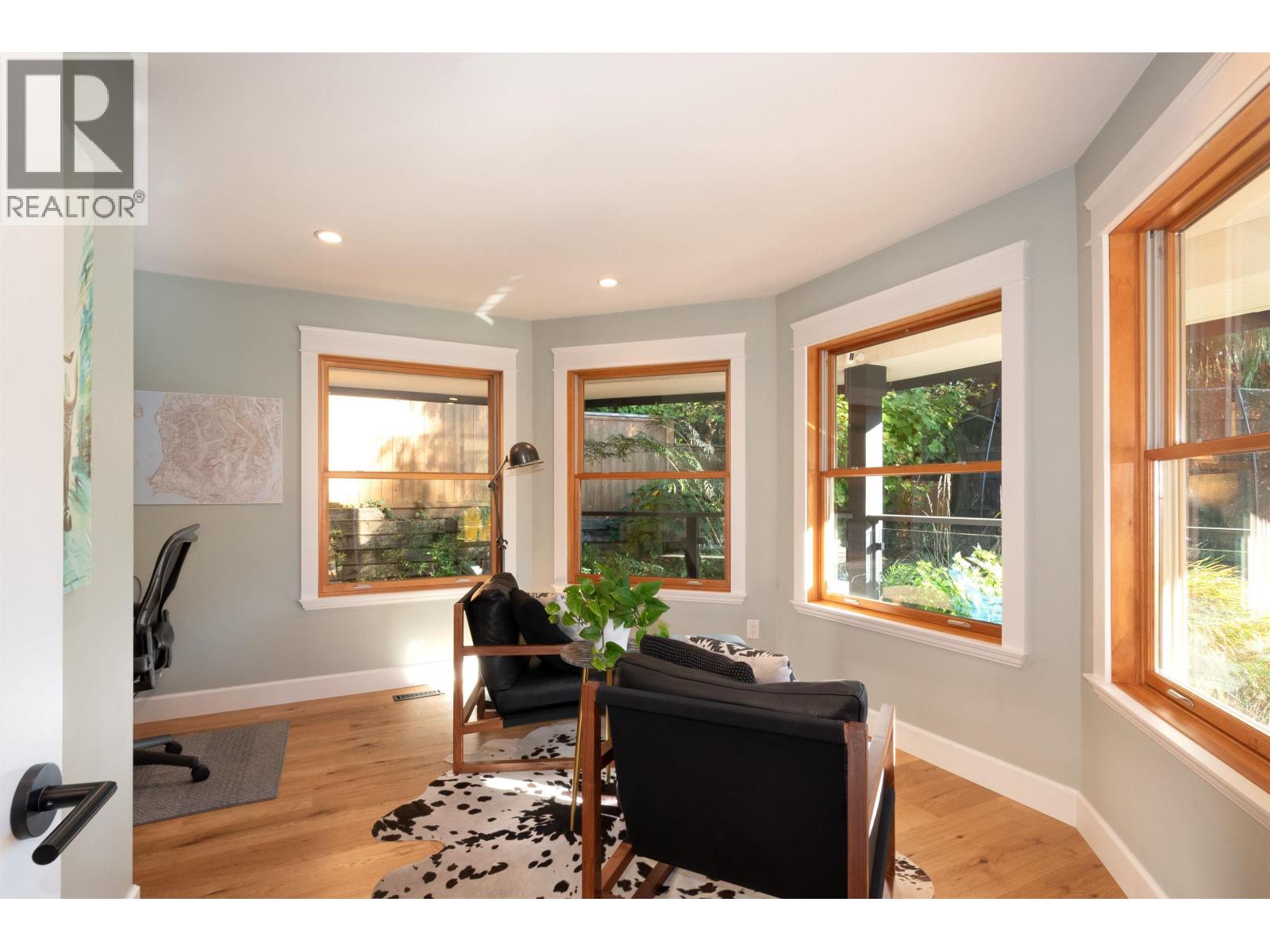 4592 Cove Cliff Road, North Vancouver, British Columbia  V7G 1H6 - Photo 14 - R3177215