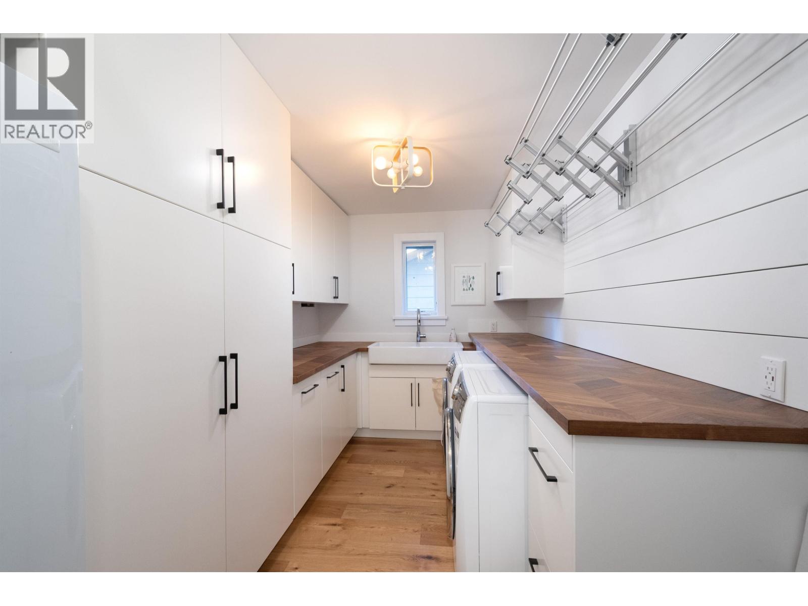 4592 Cove Cliff Road, North Vancouver, British Columbia  V7G 1H6 - Photo 16 - R3177215