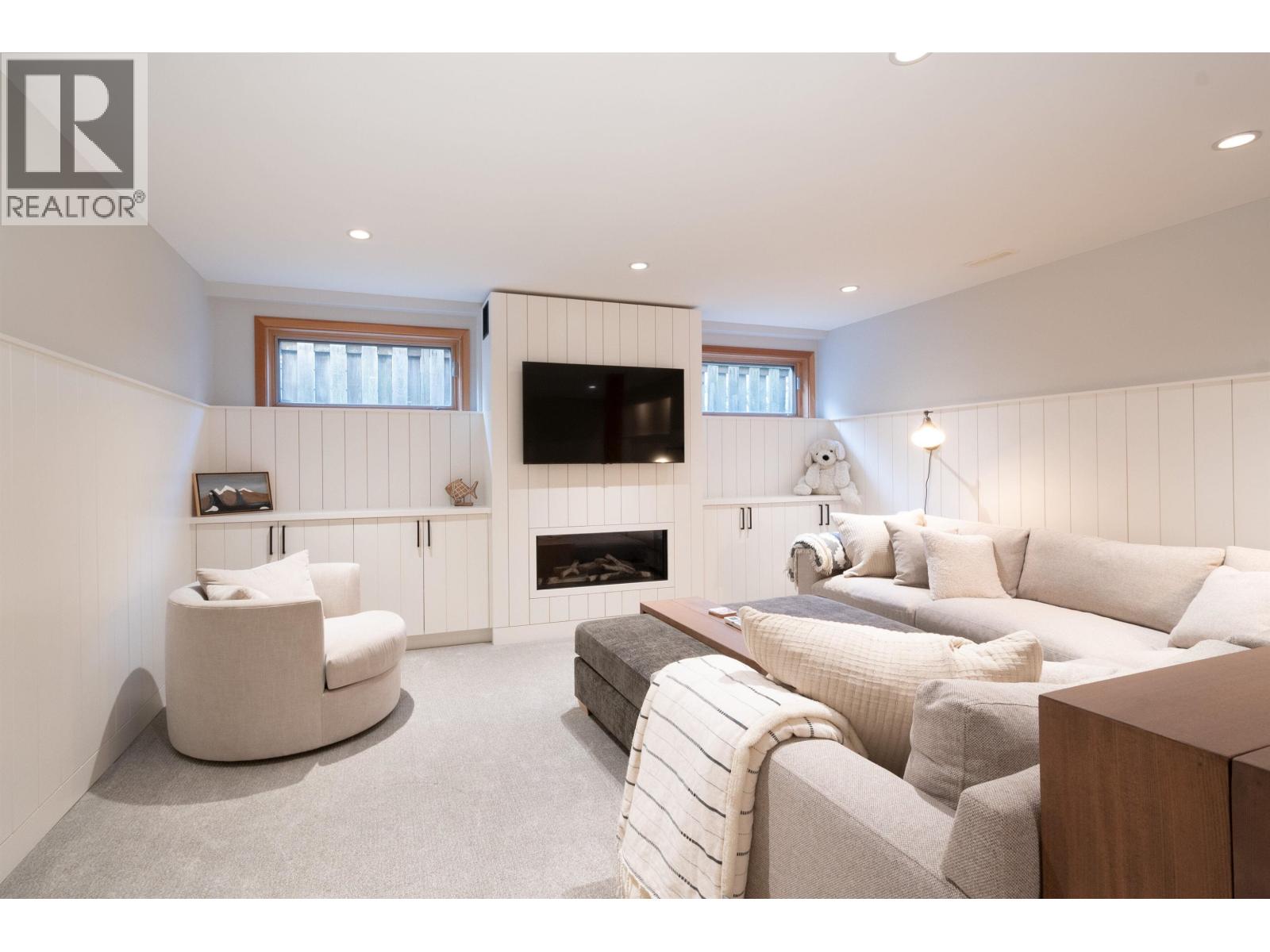 4592 Cove Cliff Road, North Vancouver, British Columbia  V7G 1H6 - Photo 24 - R3177215