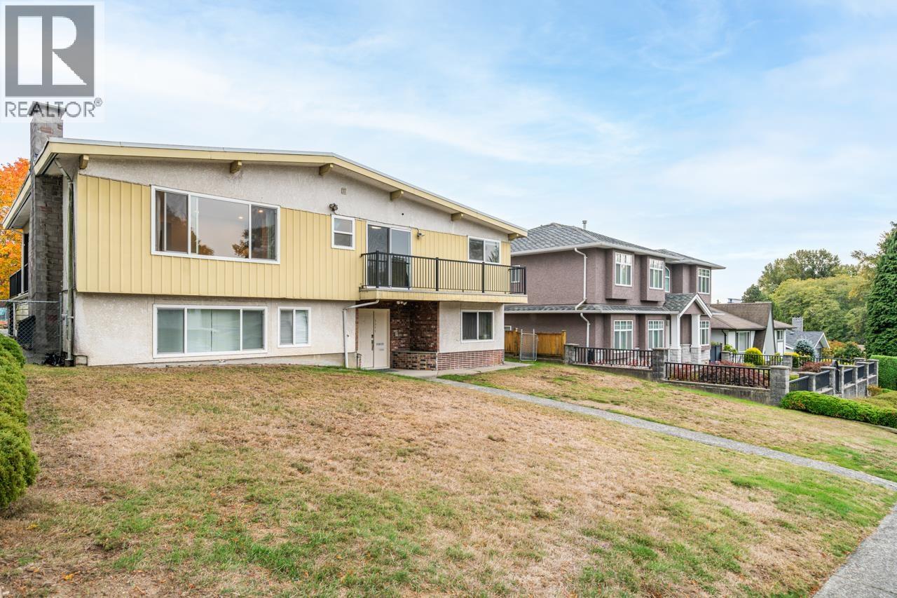 5311 MEADEDALE DRIVE, burnaby, British Columbia