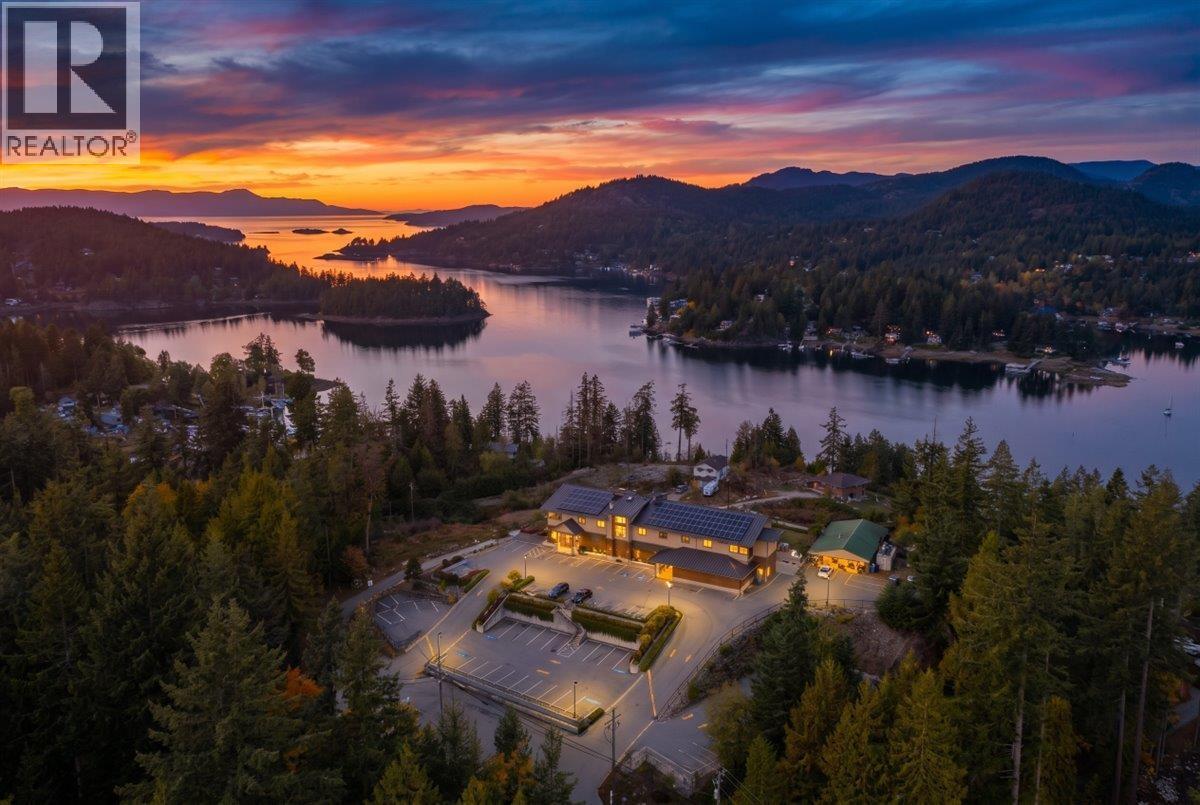 12671 SUNSHINE COAST HIGHWAY, sechelt, British Columbia