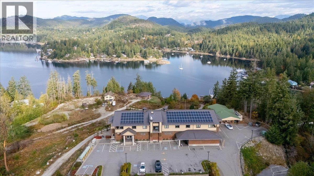 12671 Sunshine Coast Highway, Sechelt, British Columbia  V0N 2H1 - Photo 3 - C8082965