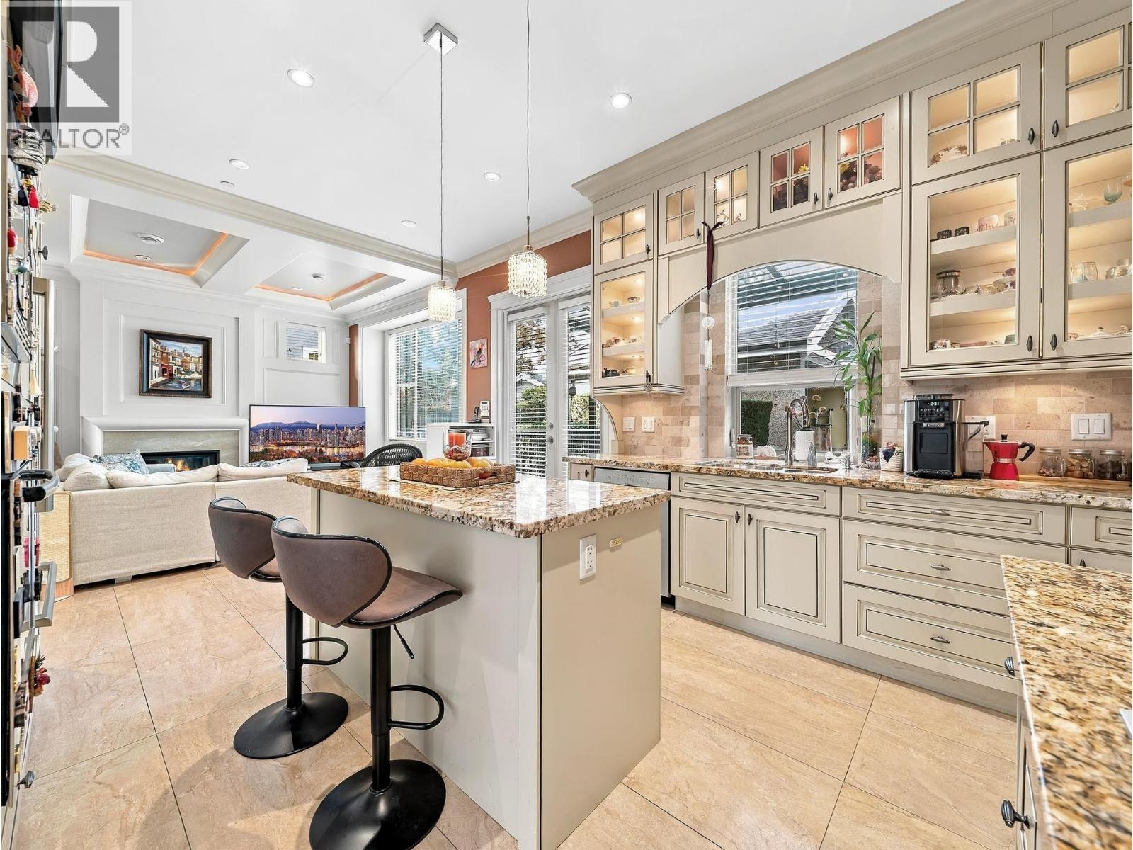 2015 W 57th Avenue, Vancouver, British Columbia  V6P 1V3 - Photo 13 - R3177057
