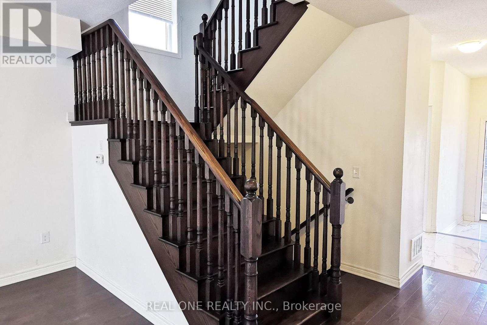 51 Kavanagh Avenue, East Gwillimbury (Sharon), Ontario  L9N 0P5 - Photo 20 - N14100334
