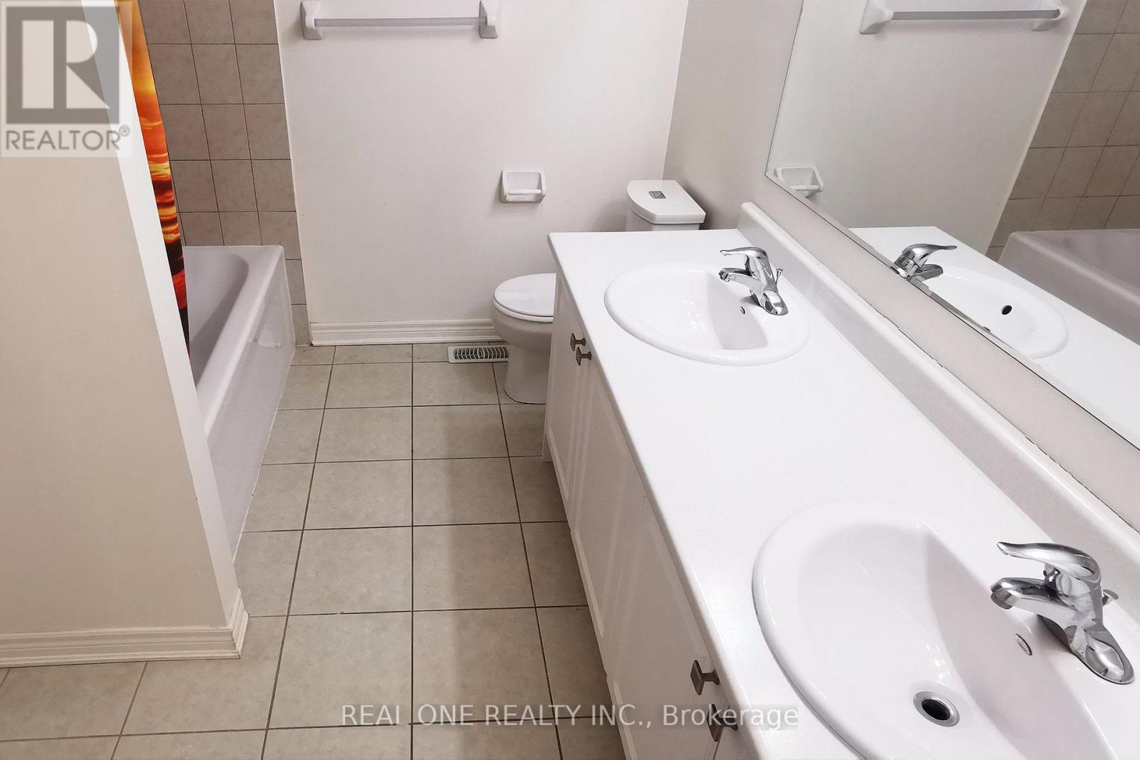 51 Kavanagh Avenue, East Gwillimbury (Sharon), Ontario  L9N 0P5 - Photo 23 - N14100334
