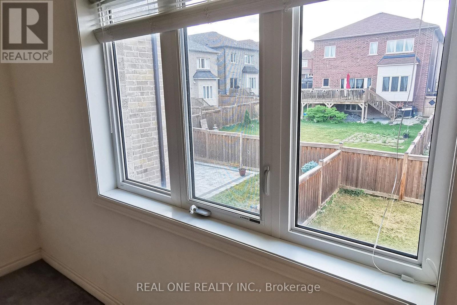 51 Kavanagh Avenue, East Gwillimbury (Sharon), Ontario  L9N 0P5 - Photo 29 - N14100334