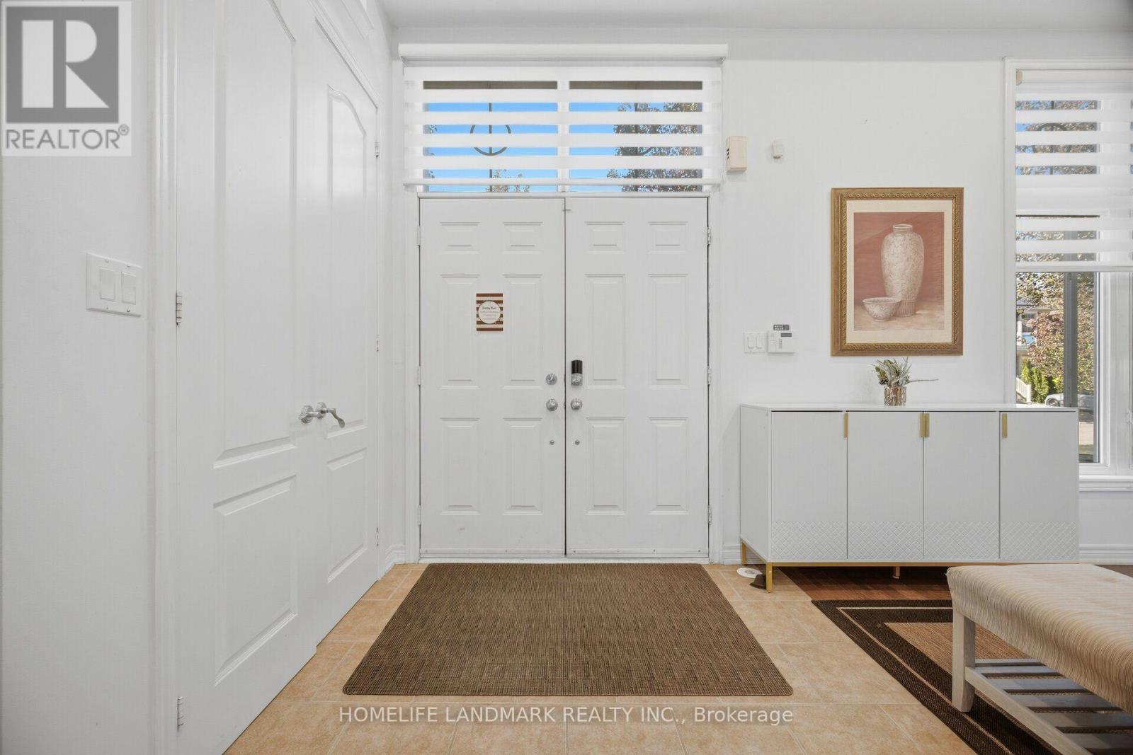 3184 Eclipse Avenue, Mississauga, Ontario  L5M 7X1 - Photo 3 - W14100346