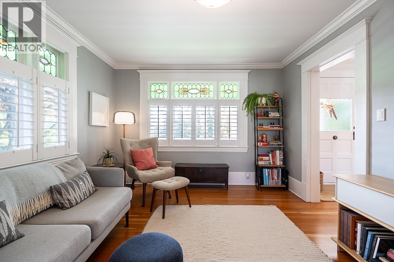 416 W 6th Street, North Vancouver, British Columbia  V7M 1K9 - Photo 12 - R3174028
