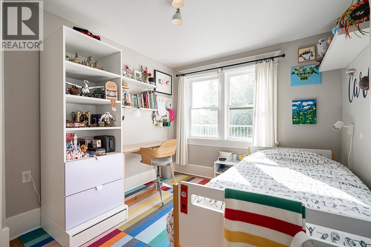 416 W 6th Street, North Vancouver, British Columbia  V7M 1K9 - Photo 19 - R3174028