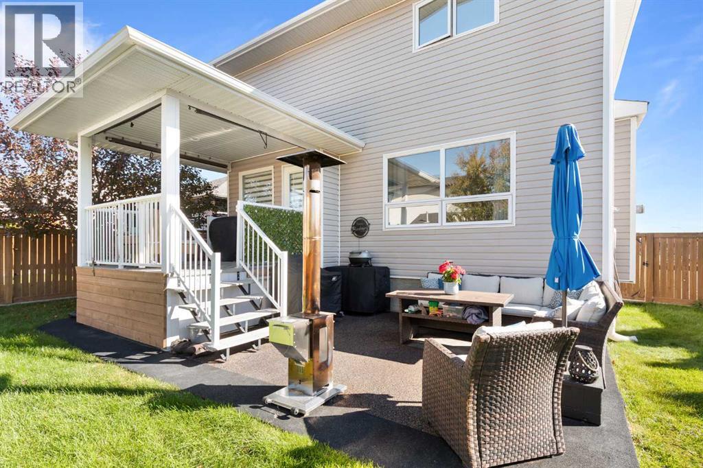 54 Vista Close SE