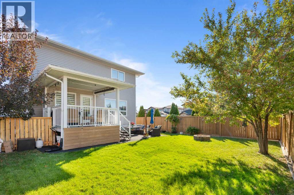 54 Vista Close SE