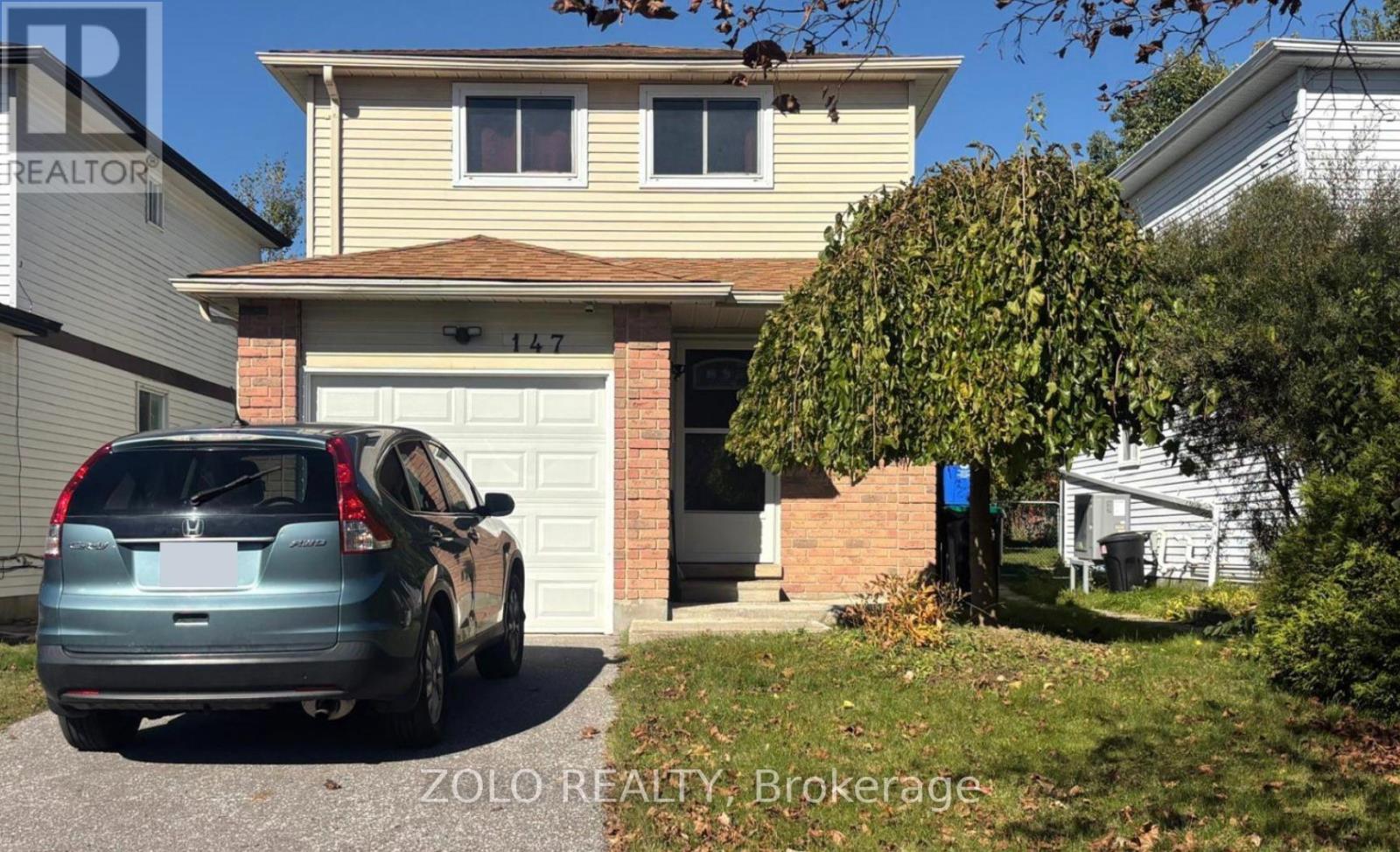 147 Burns Circle, Barrie, Ontario  L4N 5J8 - Photo 2 - S14098632