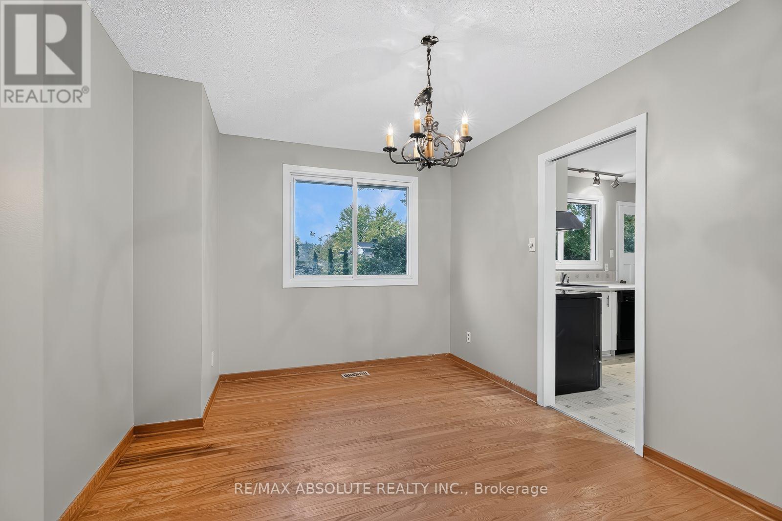 2166 Monson Crescent, Ottawa, Ontario  K1J 6A8 - Photo 17 - X14081376