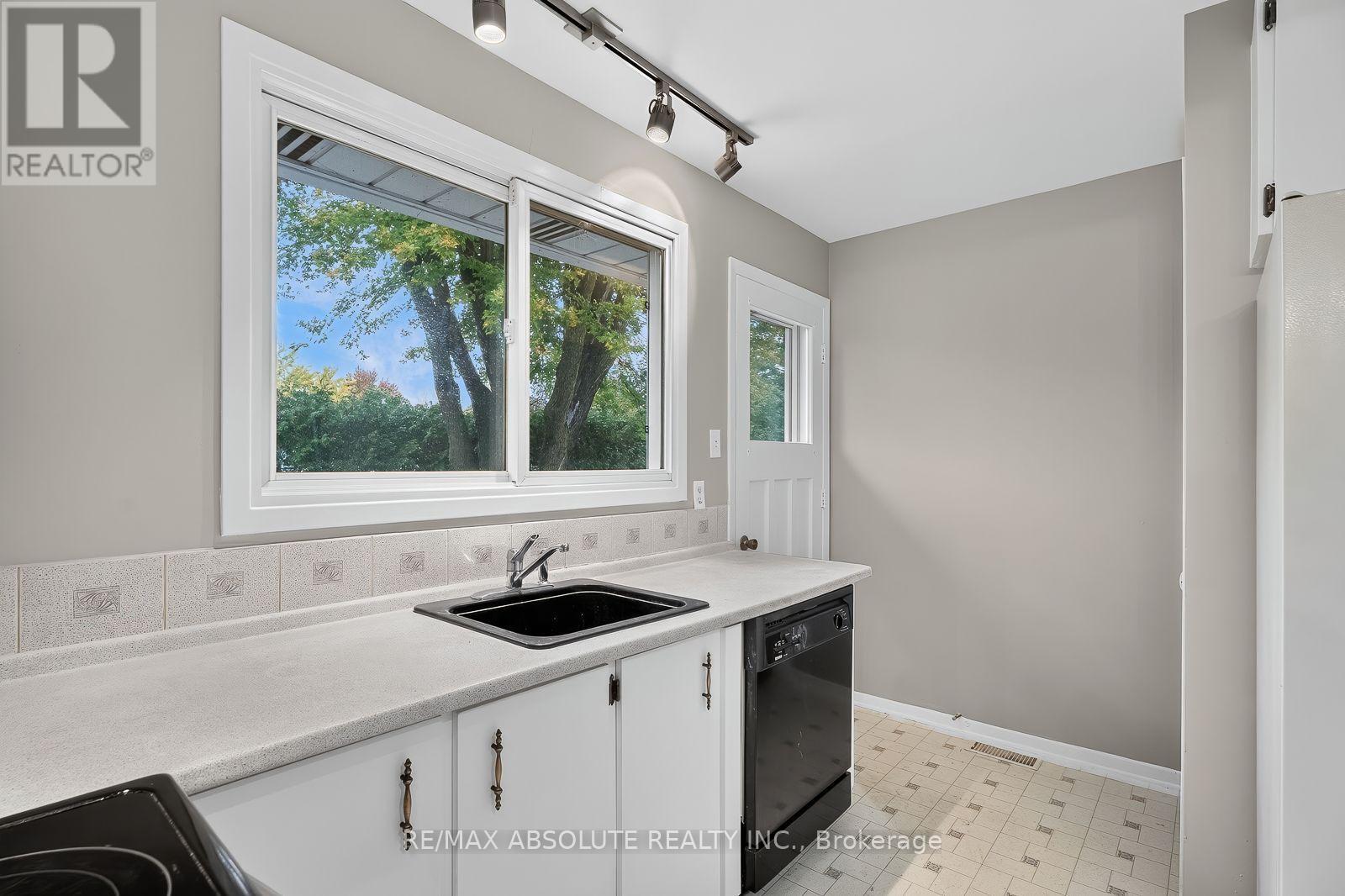 2166 Monson Crescent, Ottawa, Ontario  K1J 6A8 - Photo 19 - X14081376
