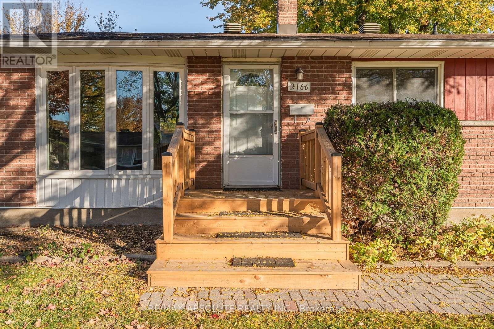 2166 Monson Crescent, Ottawa, Ontario  K1J 6A8 - Photo 4 - X14081376