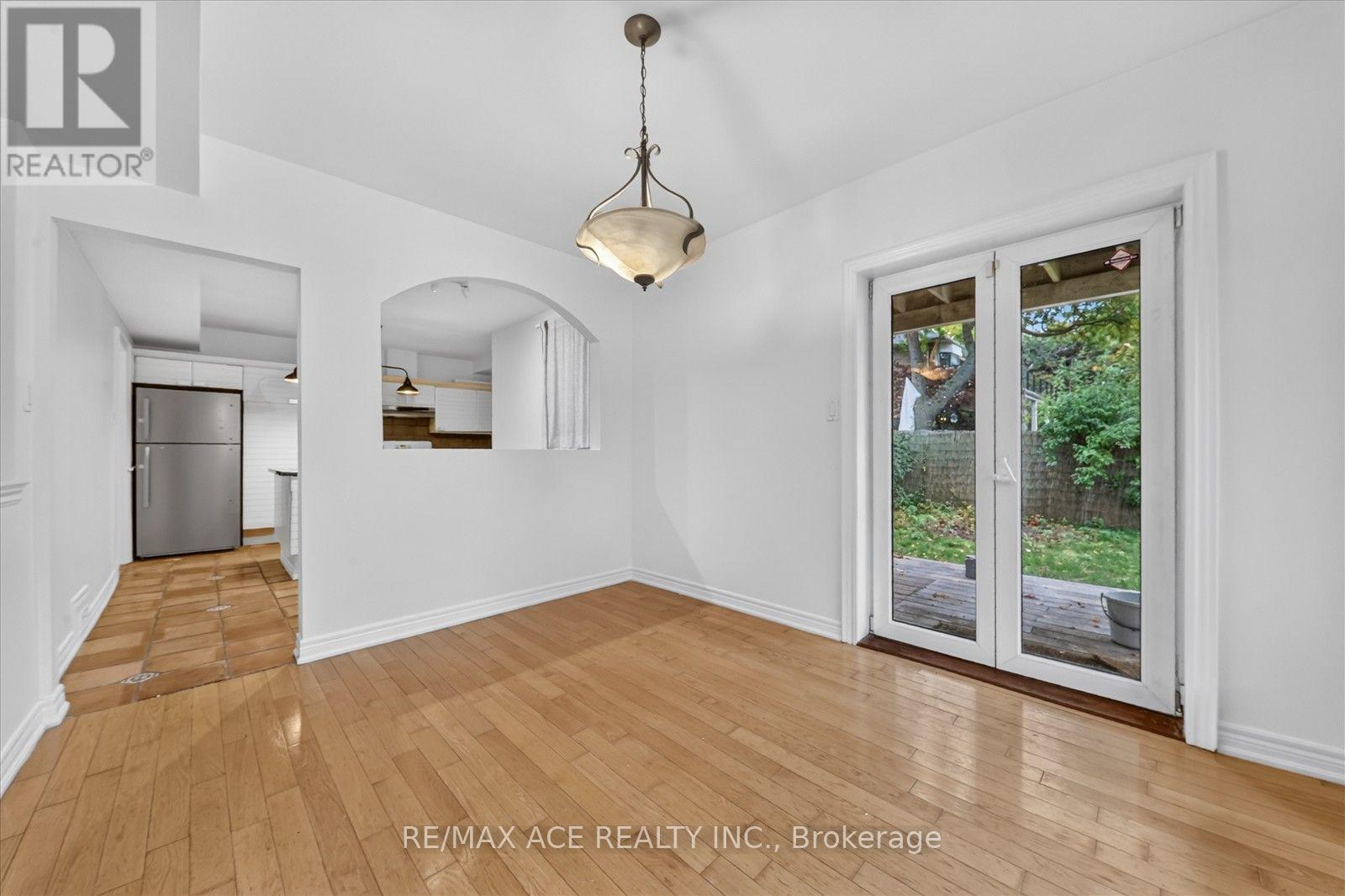 Main - 3 Larwood Boulevard, Toronto, Ontario  M1M 2M4 - Photo 11 - E14097854